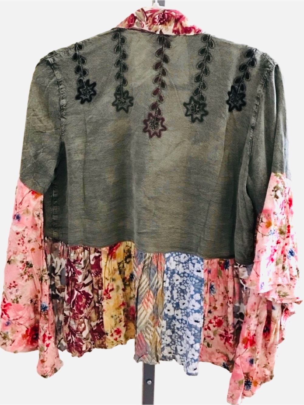 Young Threads Olive Gray Green Patchwork Floral Embroidered Kimono Jacket - Picture 2 of 6